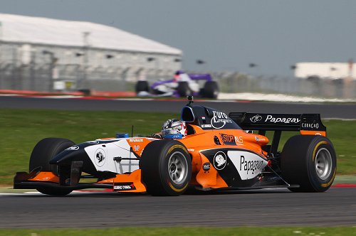 Meindert van Buuren voelt zich thuis in de brute Auto GP bolide